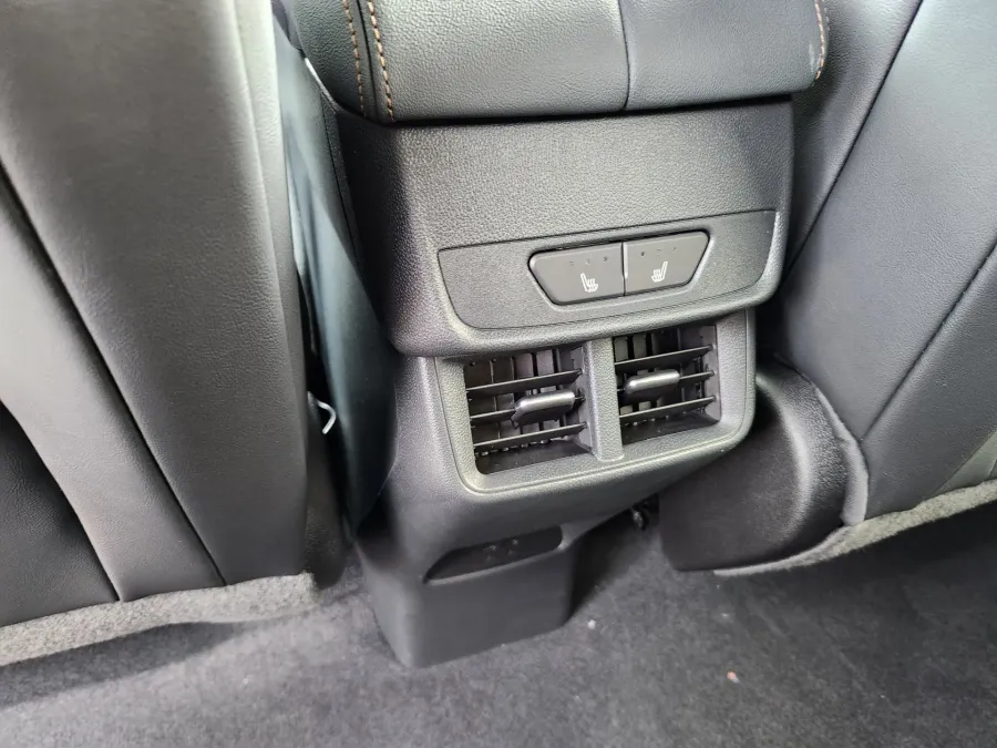 2026 GMC Terrain AT4 | Photo 19 of 23