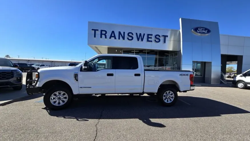 2022 Ford F-350 | Photo 1 of 24