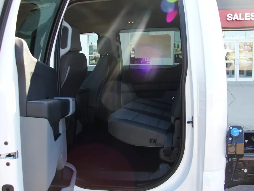 2026 Ford F-550 | Photo 10 of 15