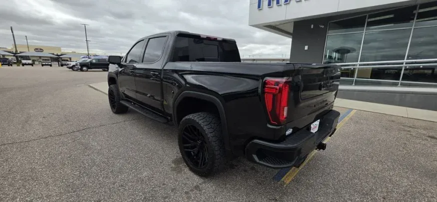 2024 GMC Sierra 1500 | Photo 7 of 32