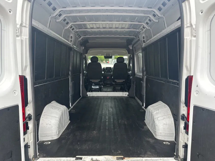 2023 RAM ProMaster 2500 High Roof | Photo 12 of 16