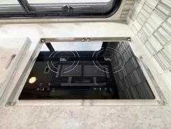 2022 Newmar Canyon Star 3722 | Thumbnail Photo 11 of 28