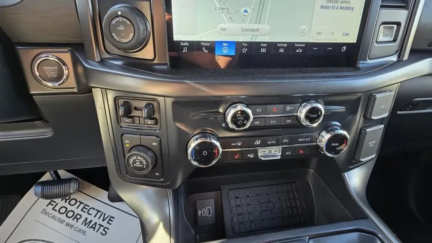 2025 Ford F-150 | Photo 24 of 32