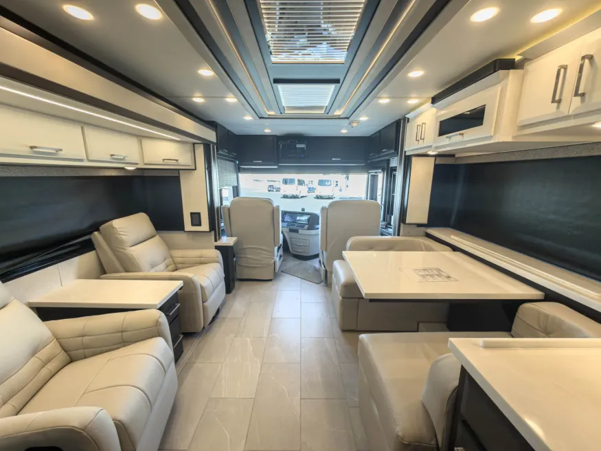 2026 Newmar New Aire 3543 | Photo 7 of 27