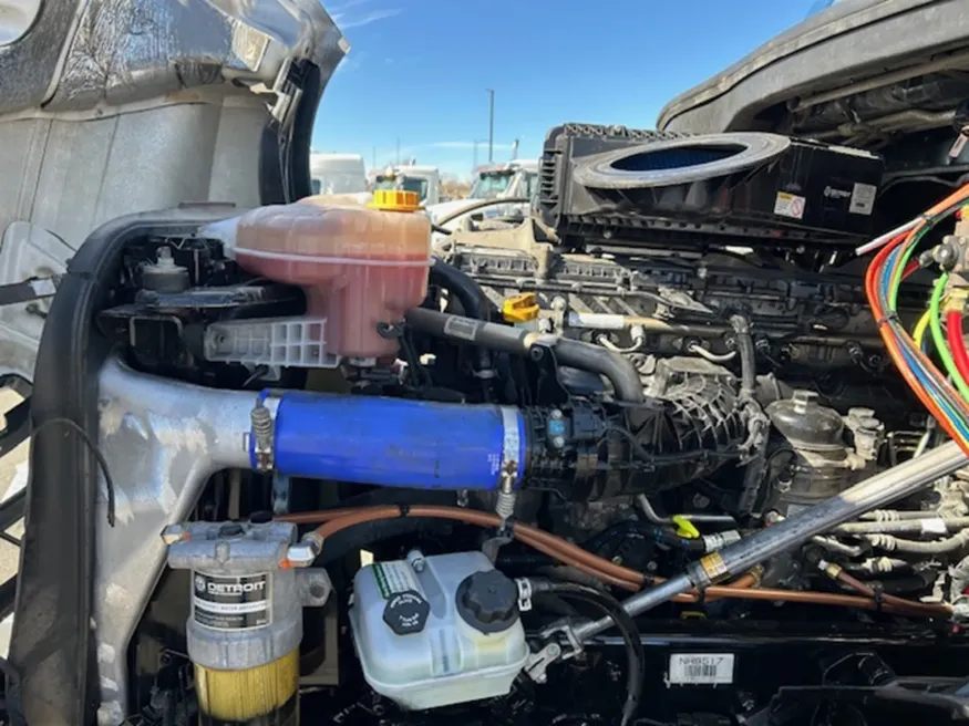 2022 Freightliner Cascadia 126 | Photo 11 of 24