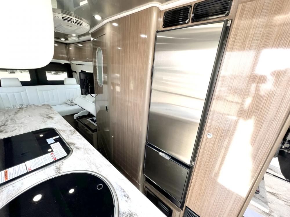 2018 Airstream Interstate EXT Grand Tour | Photo 11 of 28