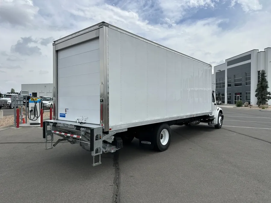 2025 Freightliner M2 106 | Photo 5 of 18