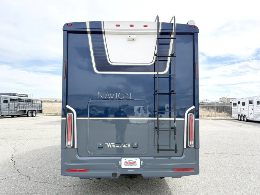 2027 Winnebago Navion 24R | Photo 15 of 22
