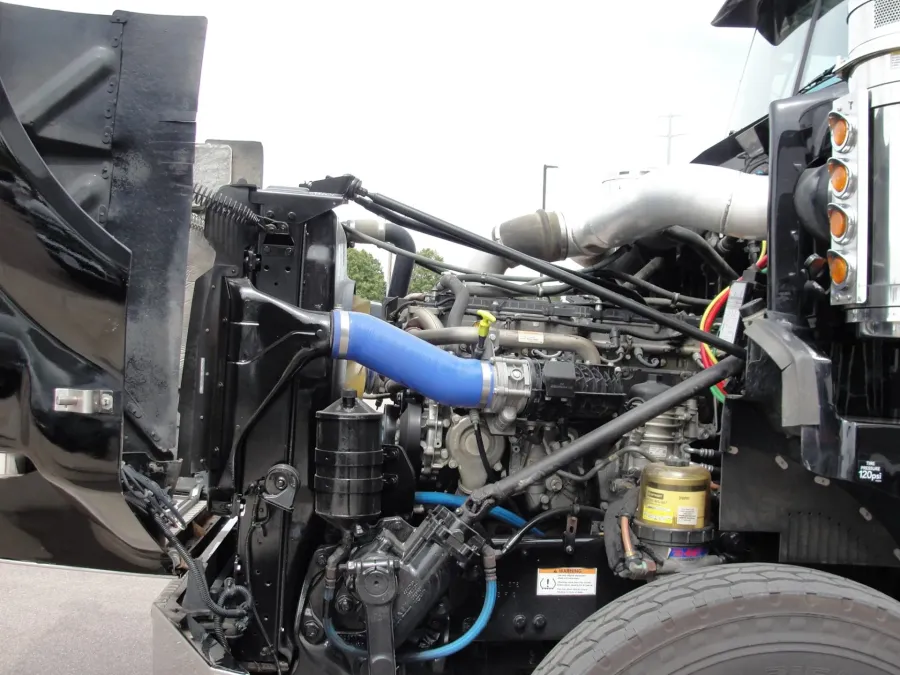 2021 Western Star 4900SA | Photo 7 of 24