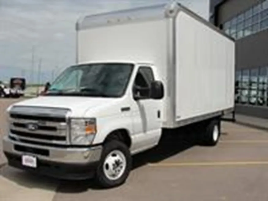 2026 Ford E-450 | Photo 1 of 10