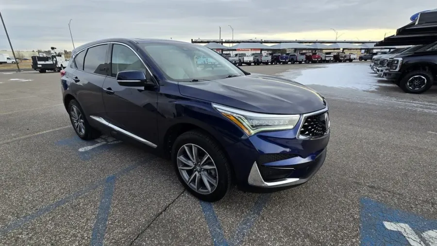 2021 Acura RDX | Photo 3 of 31