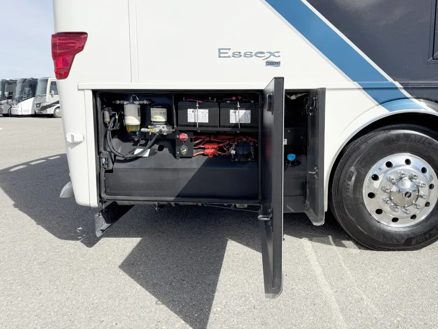 2027 Newmar Essex 4595 | Photo 28 of 31