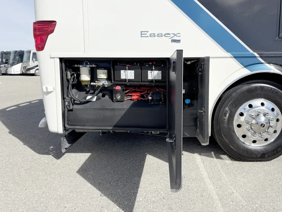 2027 Newmar Essex 4595 | Photo 28 of 31