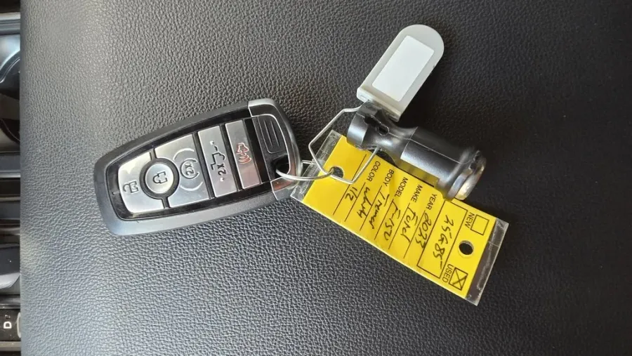 2023 Ford F-150 | Photo 25 of 31