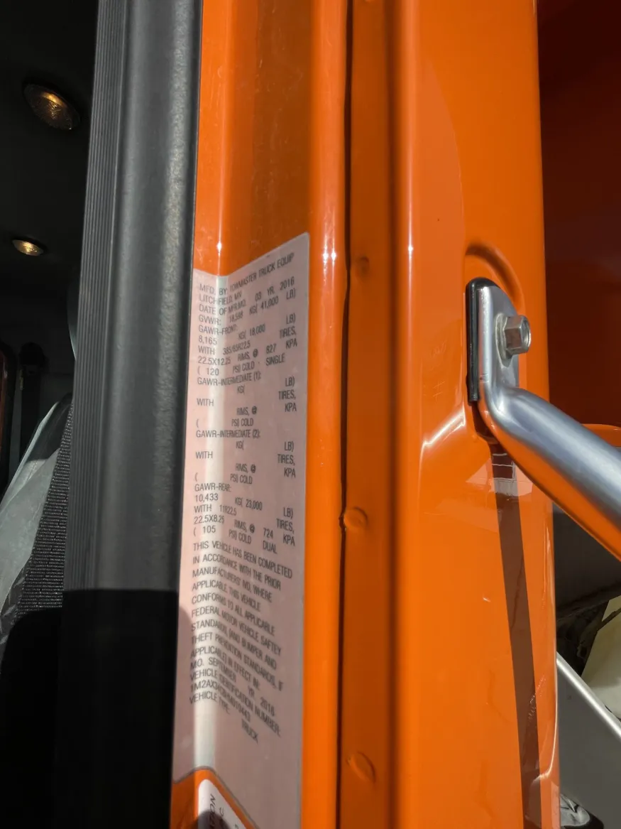 2017 Mack GU432 | Photo 13 of 15