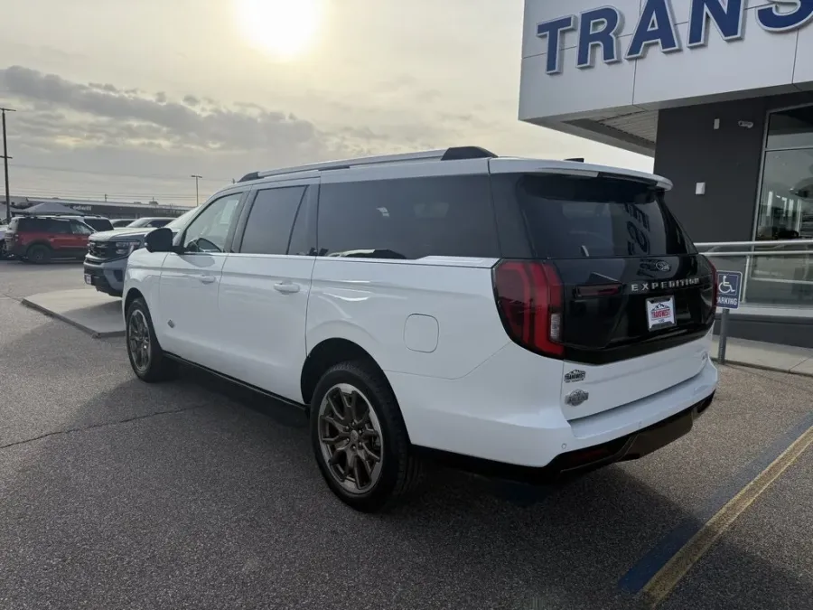 2025 Ford Expedition Max | Photo 6 of 34