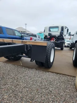 2024 Isuzu FTR | Thumbnail Photo 4 of 4