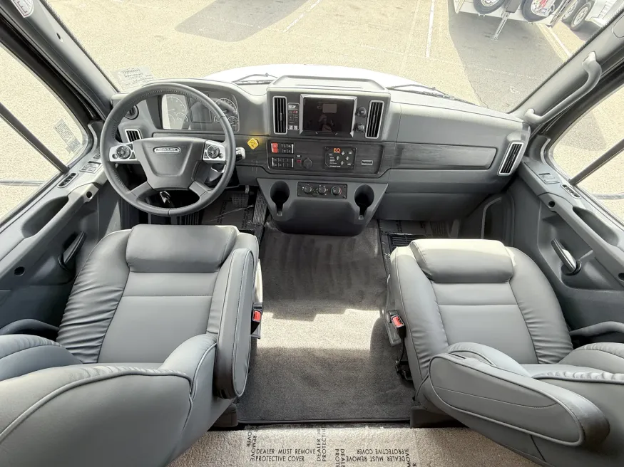 2026 Renegade Valencia 39RB | Photo 7 of 29