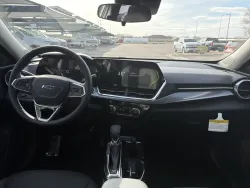 2026 Chevrolet Trax ACTIV | Thumbnail Photo 10 of 19
