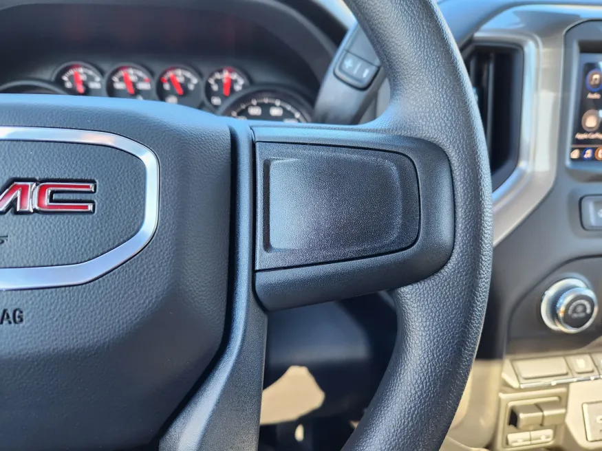 2026 GMC Sierra 2500HD Pro | Photo 23 of 29