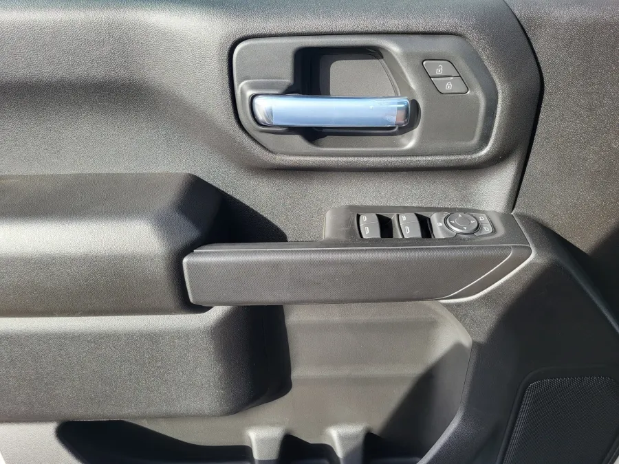 2026 GMC Sierra 2500HD Pro | Photo 19 of 24