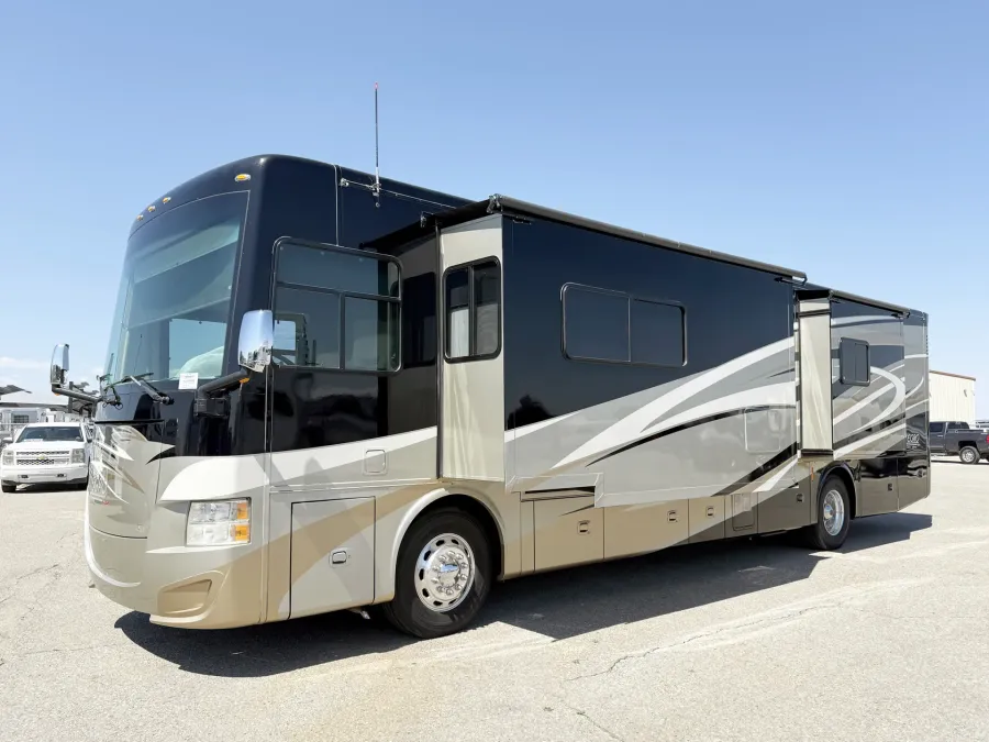 2013 Tiffin Allegro Red 38QRA | Photo 23 of 30