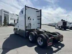 2022 Freightliner Cascadia 126 | Thumbnail Photo 7 of 21