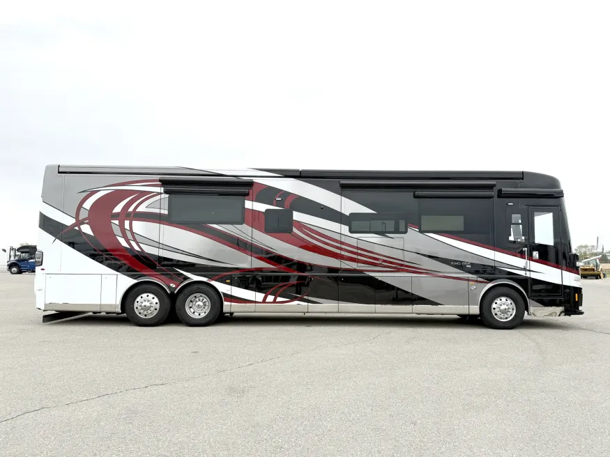 2024 Newmar King Aire 4596 | Photo 2 of 31