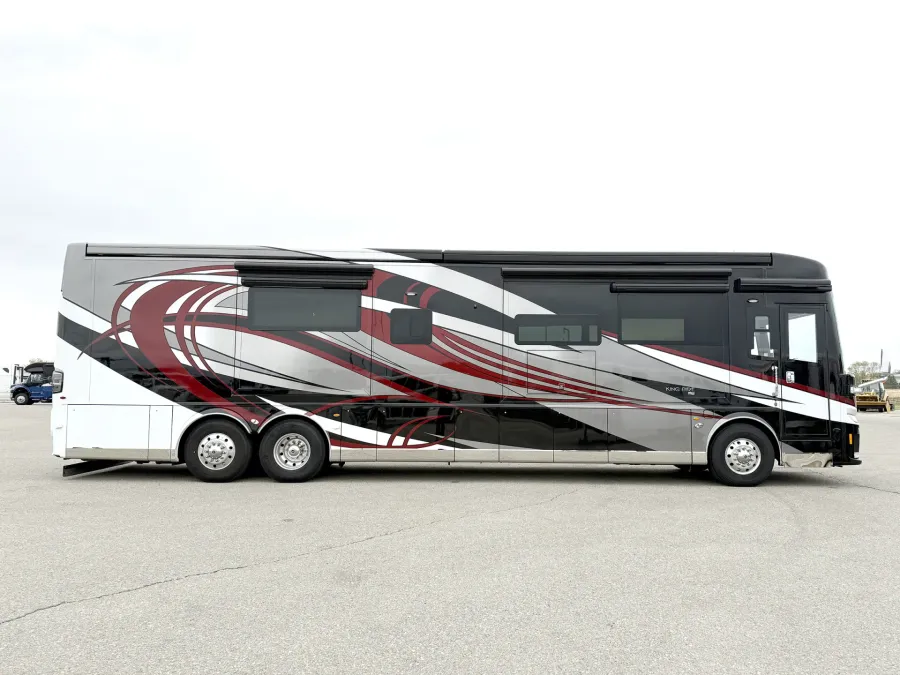 2024 Newmar King Aire 4596 | Photo 2 of 31