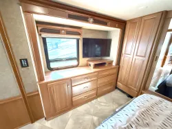 2016 Winnebago Journey 38P | Thumbnail Photo 17 of 30
