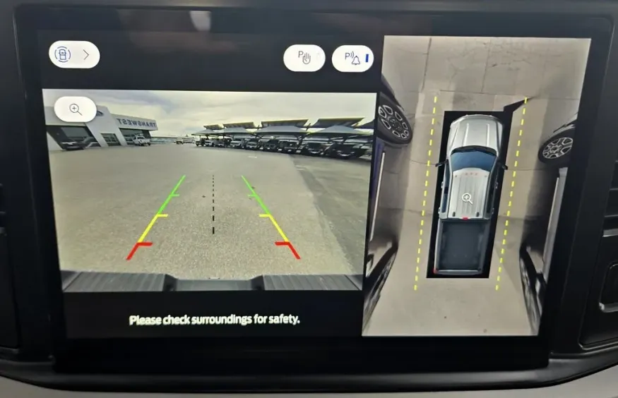 2026 Ford Super Duty F-350 | Photo 21 of 29