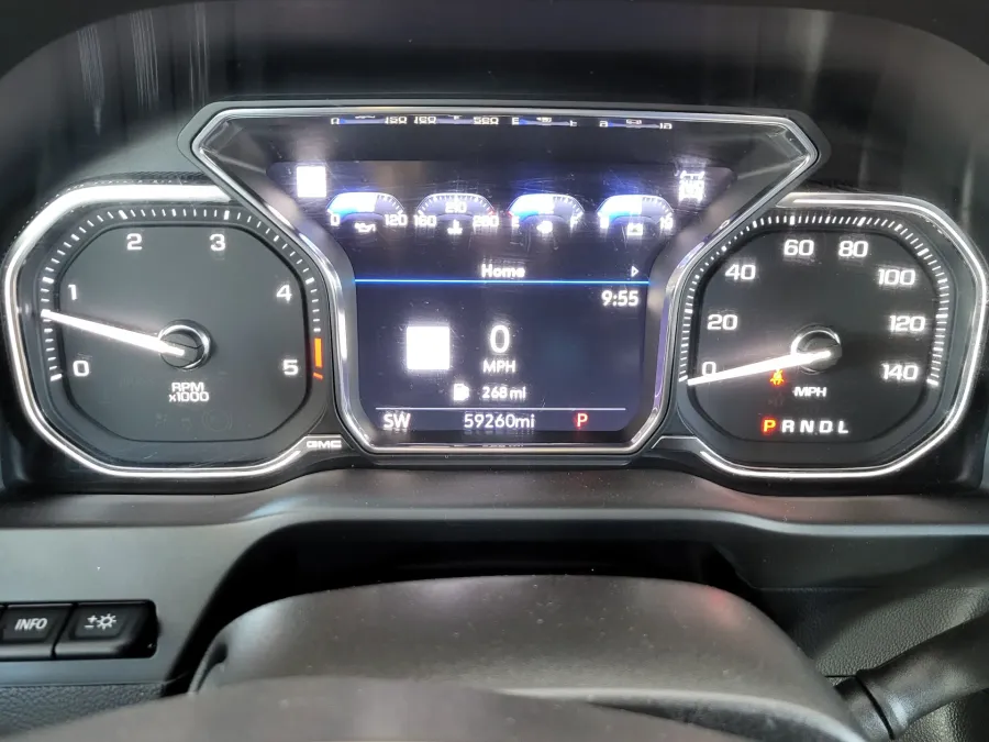 2022 GMC Sierra 3500HD AT4 | Photo 14 of 31