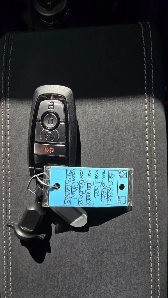 2025 Ford Bronco | Photo 23 of 29