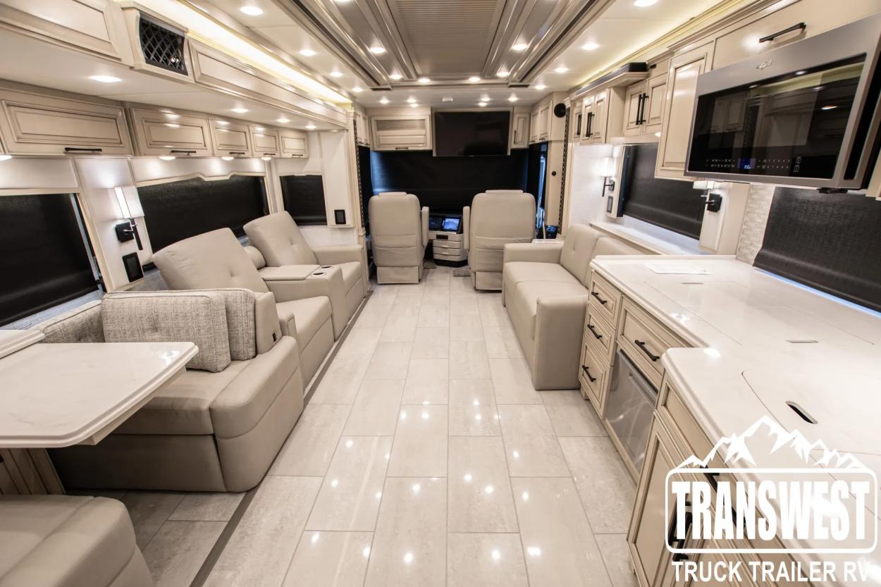 2024 Newmar London Aire 4551 | Photo 11 of 46