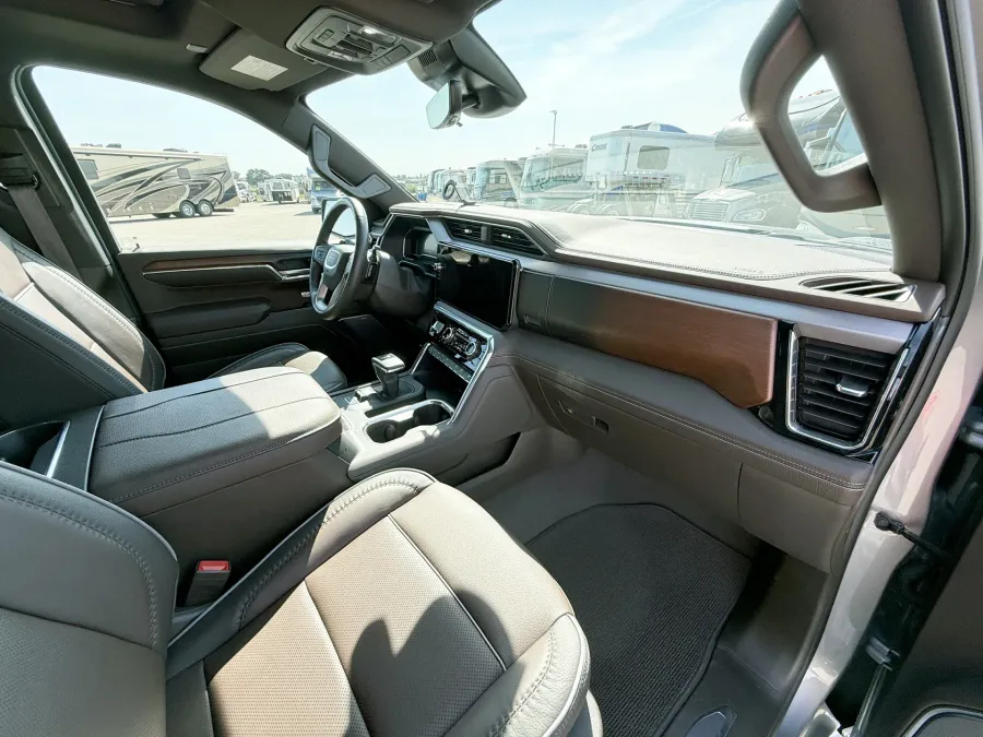 2024 GMC Sierra 1500 Denali | Photo 23 of 24