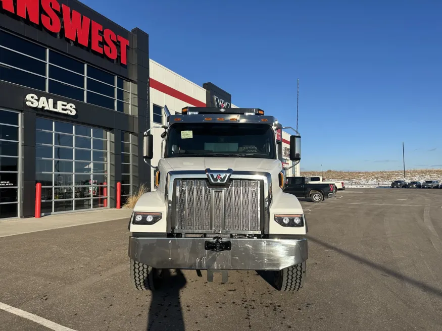 2026 Western Star 47X | Photo 2 of 15