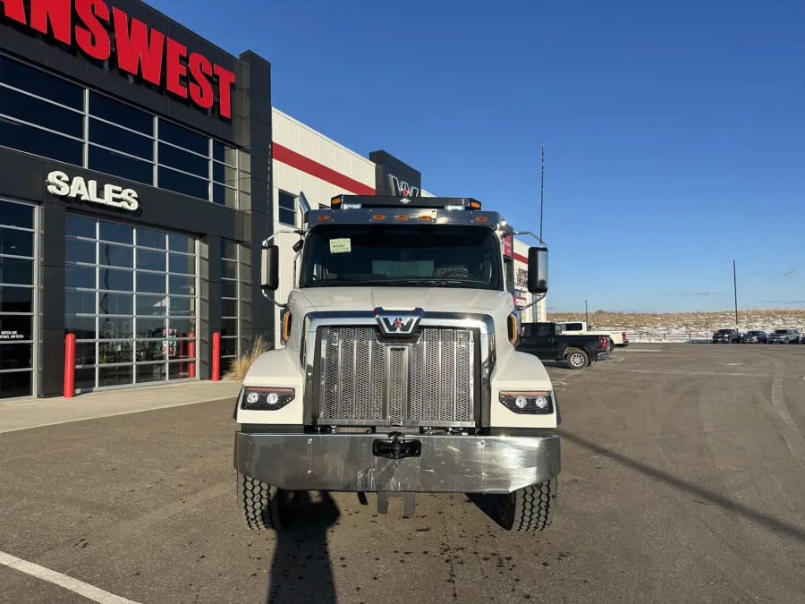 2026 Western Star 47X | Photo 2 of 15