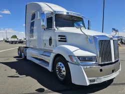 2022 Western Star 5700XE | Thumbnail Photo 3 of 23