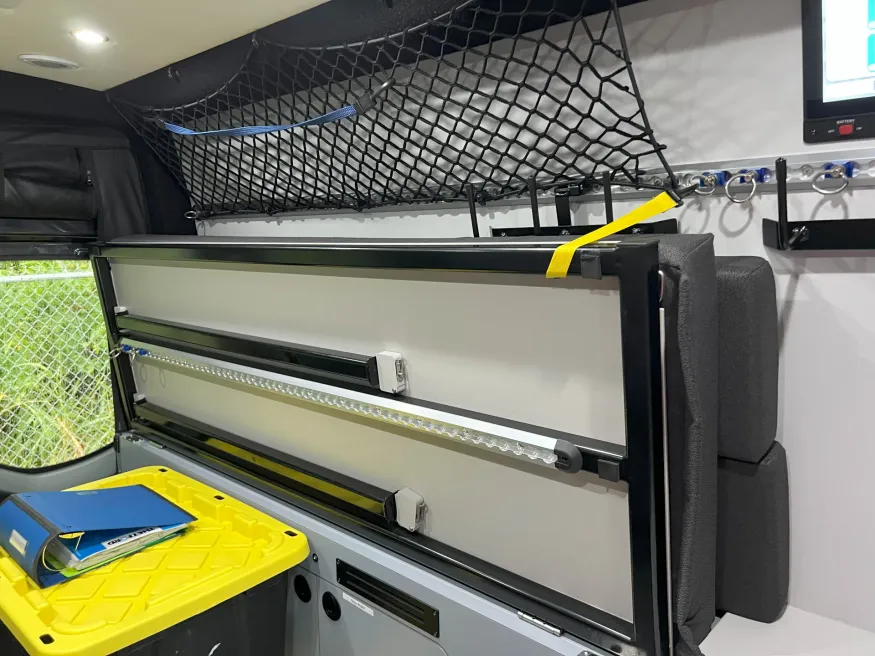 2022 Pleasure-way Rekon 4x4 | Photo 18 of 20