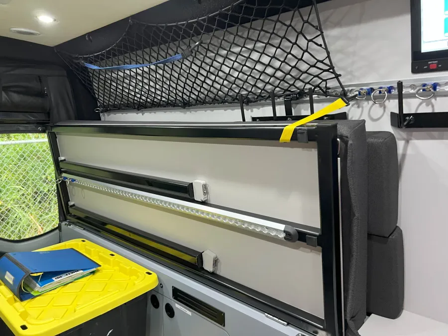 2022 Pleasure-way Rekon 4x4 | Photo 18 of 20