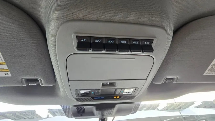 2026 Ford Super Duty F-350 | Photo 25 of 30