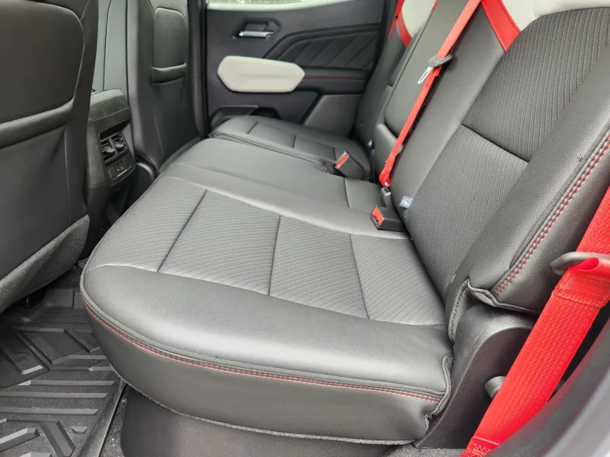 2026 GMC Canyon 4WD AT4X | Photo 10 of 29