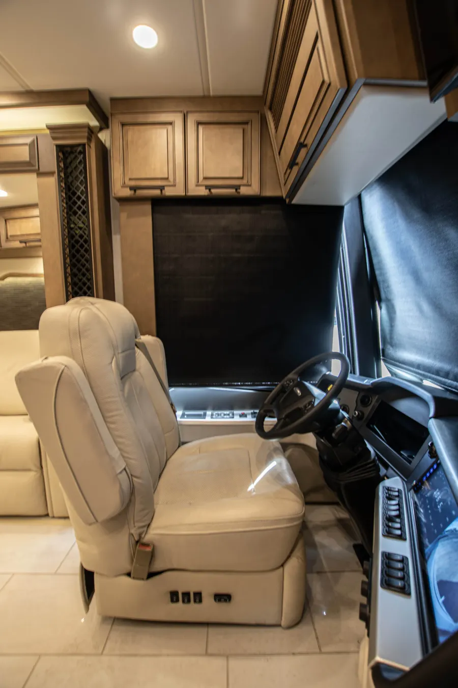 2026 Newmar London Aire 4551 | Photo 12 of 40