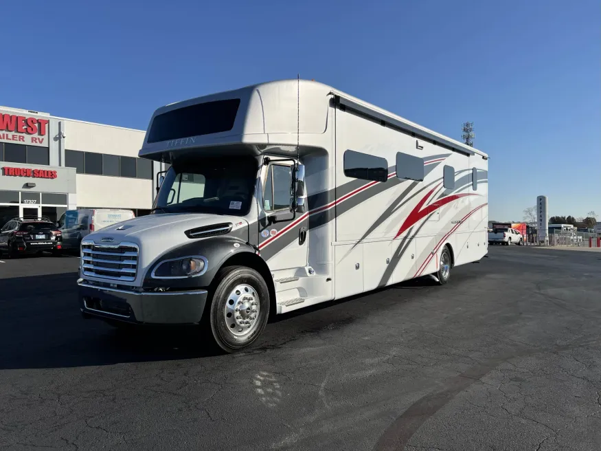 2026 Tiffin Allegro Bay 38BB | Photo 6 of 23