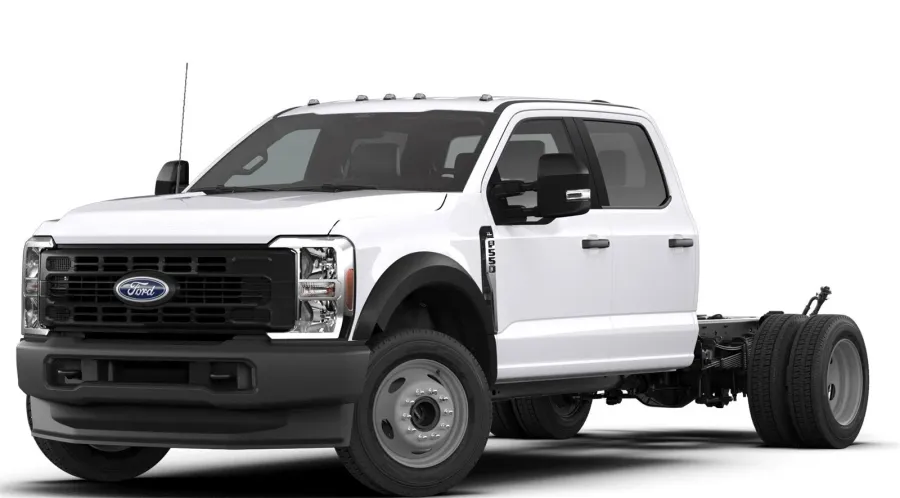 2026 Ford Super Duty F-550 | Photo 1 of 8