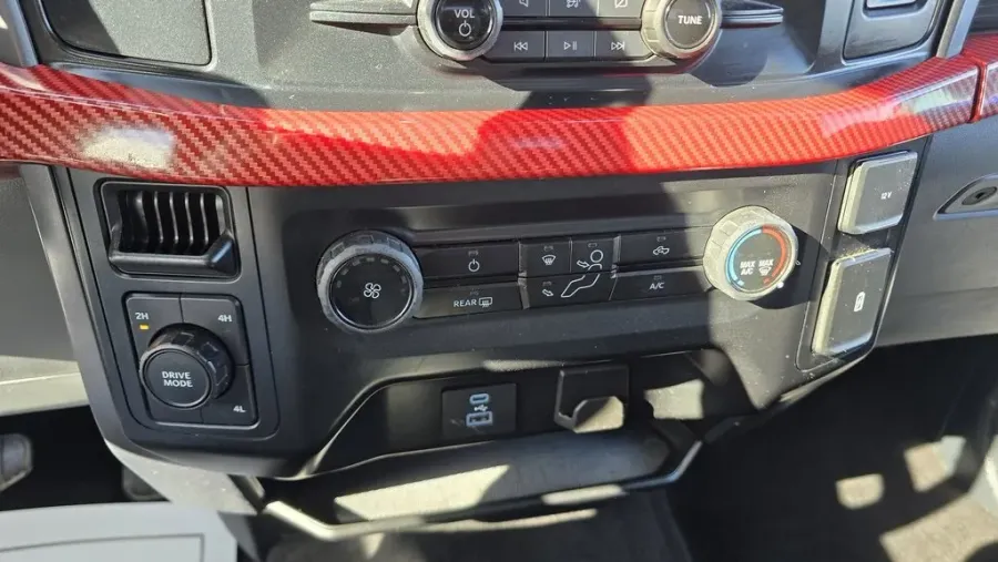 2023 Ford F-150 | Photo 22 of 28