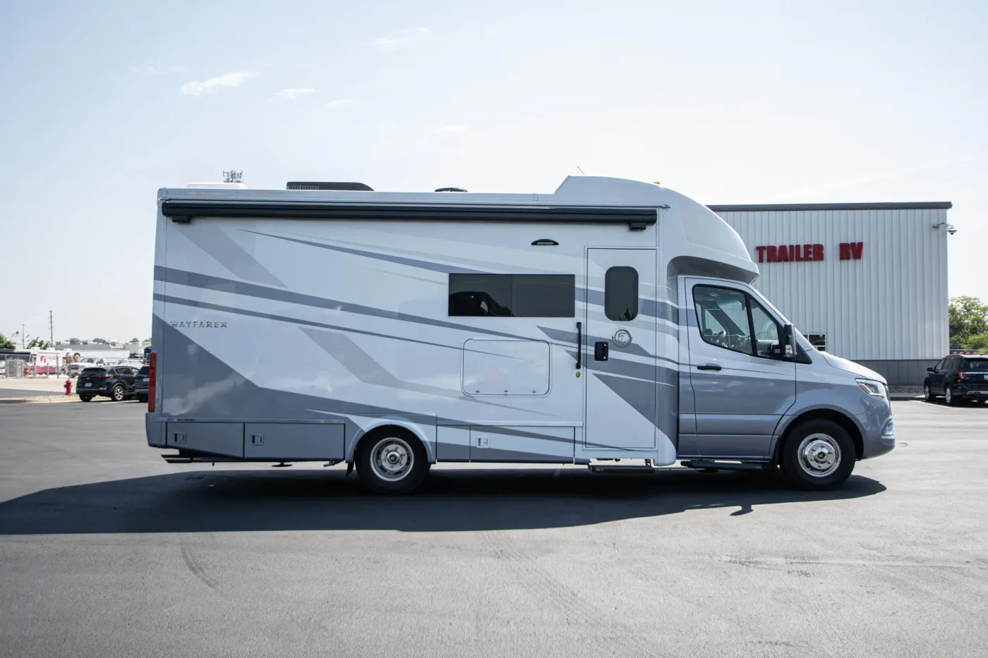 2026 Tiffin Wayfarer 25XRW | Photo 3 of 24