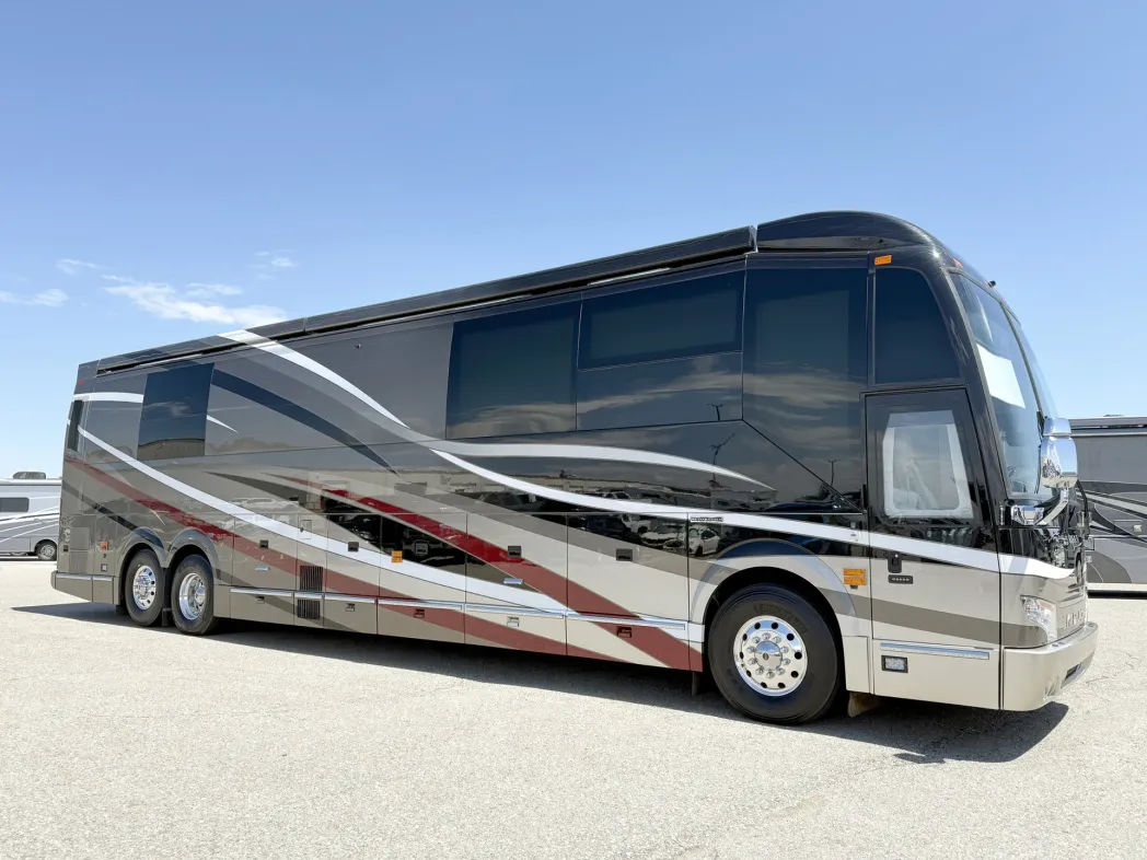 2023 Emerald Prevost H3-45 Double Slide 