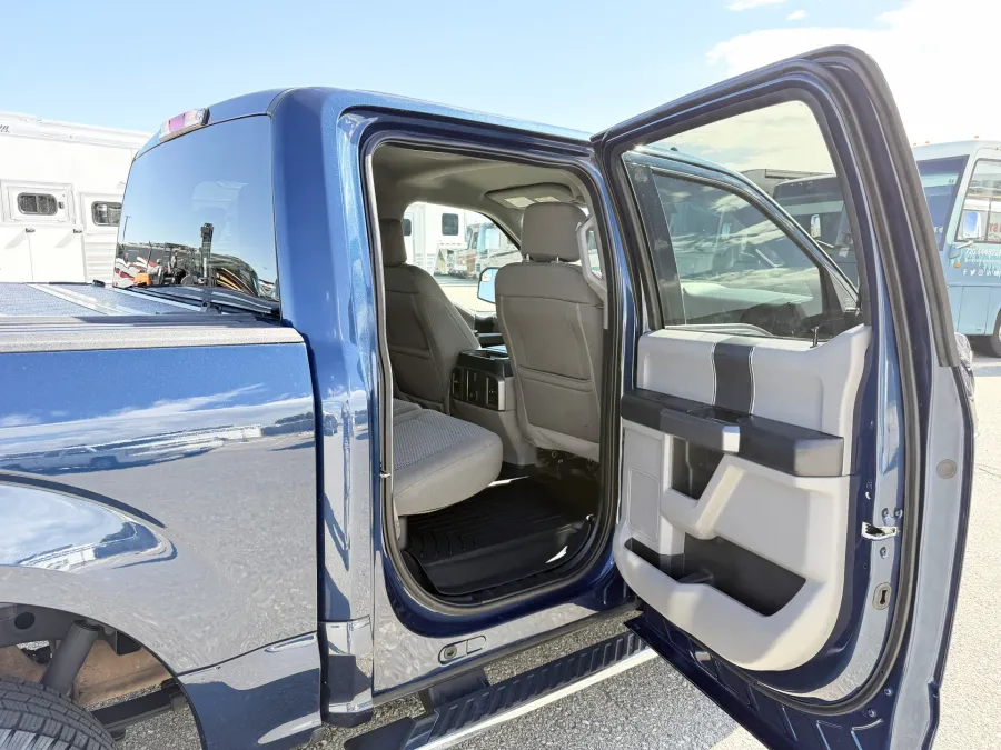 2018 Ford F-150 | Photo 17 of 22