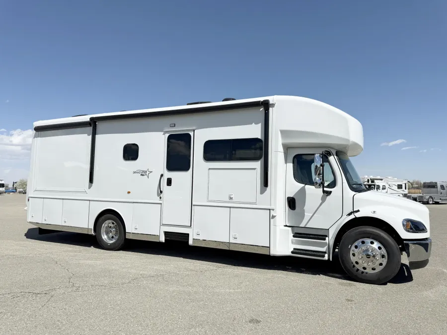 2026 Newmar Grand Star 3444 | Photo 1 of 28